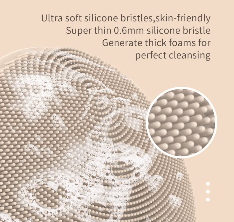 Close-up of NICEMAY MR-2269 0.6 mm ultra-soft silicone bristles with cleansing foam.